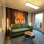 Vyld Fuchs - Urban, Aufzug & Balkon Apartment
