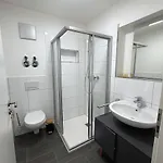 Vyld Fuchs - Urban, Aufzug & Balkon Apartmán *