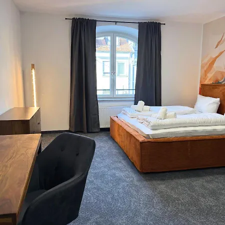 Vyld Fuchs - Urban, Aufzug & Balkon Apartmán *